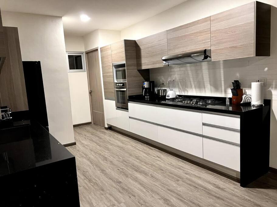 Luxury 3Br Apartment W Pool, Spa & Stunning Views Puebla Exteriör bild